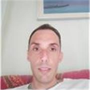 Laureato in scienze politiche appassionato di storia e diritto