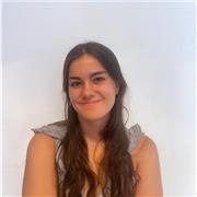 Soy una chica a la que le encanta ayudar y puedo dar clases de apoyo a niños de Primaria y la Eso en cualquier asignatura