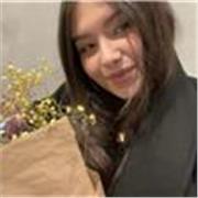 Doy clases particulares a niños entre 1 y 5 de E.P , soy estudiante de 2º de carrera así que podría ayudarle con cualquier materia