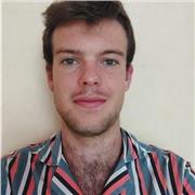 Je suis étudiant en L2 de Physique à Paris Saclay et j'enseigne la Physique et les Mathématique