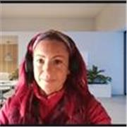 Diplomada en magisterio de Inglés con amplia experiencia en la enseñanza de español para extranjeros, primaria en general e inglés