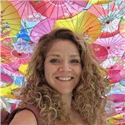 Soy profesora particular especializada en ciencias y tecnología, ofrezco clases personalizadas en química, física, y matemáticas.