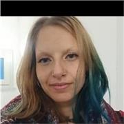 Sono un insegnante e sono pronta per rendere un può più briosi gli esercizi di compito ele lezioni da studiare.