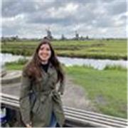 Profesora titulada en Agronomía imparte clases de la rama de ciencias.