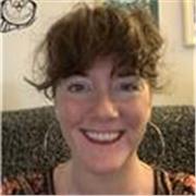 Soy veladora en escuelas e institutos. Acompaño al alumnado en sus matérias en el día a día. El inglés es uno de mis fuertes.