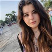 Insegnante di inglese per bambini e ragazzi a Verona, studentessa universitaria con esperienza e metodo pratico e coinvolgente.

