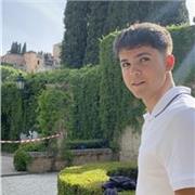 Imparto clases de matemáticas hasta nivel Bachillerato, estudio Ingeniería Informática y obtuve un 13,15 en Selectividad
