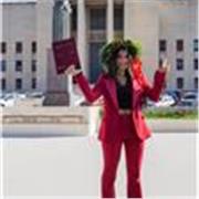 Dottoressa magistrale in relazioni internazionali, con diploma francese ESABAC, impartisce lezioni private di francese