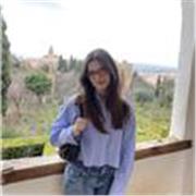 Profesora de inglés apta para niños de 5 a 12 años