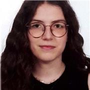 Estudio Traducción y Mediación Interlingüística, especializada en inglés. También trabajo el castellano, catalán e italiano.