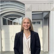 Ich gebe Nachhilfe in Englisch von der ersten bis zur achten Klasse