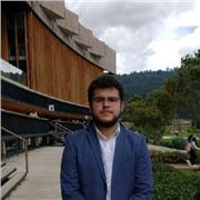 Soy Carlos, estudiante de doctorado, doy clases particulares adaptadas al nivel y exigencia de cada alumno. Me gusta que mis alumnos se sientan en su zona de confort
