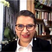 Profesora imparte clases de regularización em educación básica, japonés y español como lengua extranjera