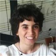 Laureata magistrale in inglese e russo impartisce lezioni di inglese e russo a studenti di scuola media inferiore e superiore