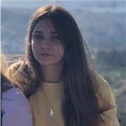 Profesora de matemáticas imparte clases a niños