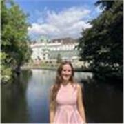 Proporcionó clases de Inglés para niños de infantil, primaria y la eso! También les puedo ayudar con sus tareas en otras materias