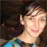 Profesora extranjera con mas de 10 años de experiencia partiendo clases dinámicas y participativas