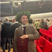 Sono uno studente di ingegneria gestionale all'ultimo anno di magistrale e con la passione per l'insegnamento