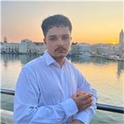 Studente di lingue all'università di Bologna con certificatione C1 Cambridge. Offro lezioni online a studenti fino alle superiori 