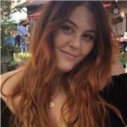 Laureanda in Lingua e Cultura Italiane per Stranieri impartisce lezioni di Italiano L2 , Italiano, Inglese, Letteratura. Aiuto anche per compiti e recupero insufficienze