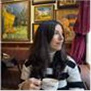 Laureata in lingue e letterature straniere impartisce lezioni di spagnolo