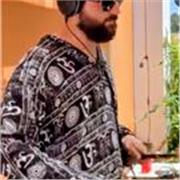 Maestro de música com técnicas para aprender rápido y fácil la teoría musical a través de los instrumentos musicales