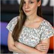 Profesora con 2 años de experiencia desarrollando aplicaciones web y páginas web