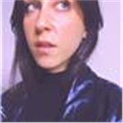 Ragazza bilingue con livello madrelingua in inglese offre lezioni di conversazione, grammatica e pronuncia