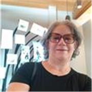 Professor com 10 anos de experiência em Geografia e História