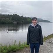 Recien graduado en ciencia, gestión e ingeniería de servicios y entrenador de equipo de balonmano de niñ@s