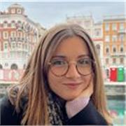 Laureata magistrale in Lingue (EN/FR) con anni di esperienza nell'insegnamento privato offre lezioni online di italiano per tutti!