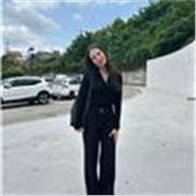 Soy Ana, estudiante de 20 años muy paciente, empática y con ganas de ayudar a aquellas personas que lo necesiten en primaria/ESO