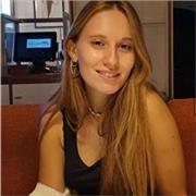 Profesora de Sociales, hize el bachiller social con una media de 8,5. Actualment estoy cursando 4to de carrera del Grado de RRLL