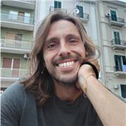 Ex calciatore professionista laureato in scienze motorie con forti competenze umanistiche