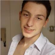 Élève en Prépa Biologie, Chimie, Physique et Sciences de la Terre (BCPST) pour enseigner et apporter un soutien en SVT notamment ou en Physique-Chimie. Peut également donner un soutien en Mathématiques jusqu'à la Terminale
