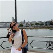 Profesora de inglés imparte clases online y a domicilio