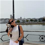 Profesora de inglés imparte clases online y a domicilio