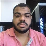 Professor de música, teclado, bateria, violão, teoria musical e musicalização infantil, com experiência com autistas