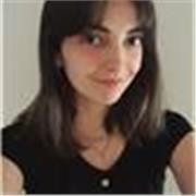 Profesora de inglés que imparte clases para los niveles primario y secundario