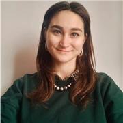 Profesora de italiano  y español con años de experiencia en el ámbito de la enseñanza.