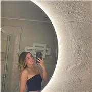 Diplomata in un istituto tecnico in Amministrazione Finanza e Marketing. Attualmente frequento l’Universitá di Verona