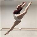 Joven bailarina en 4°curso de la carrera de ballet clásico ofrece clases a niñ@s en madrid