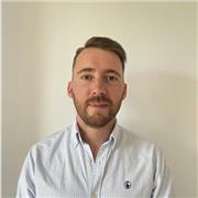 Graduado en Historia y Ciencias de la Música, con Máster en Educación Secundaria