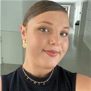 Profesora titulada desde hace más de 5 años , al acabar el bachillerato artístico , un don con las manos