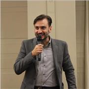 Laureato in Storia e Forme delle Arti Visive e Scienze dei Beni Culturali, offro lezioni di storia dell'arte, storia della popular music, storia del cinema e storia del fumetto on line o in presenza