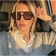 Offro lezioni private a bambini di scuole elementari e medie, adattandole alle loro esigenze, istaurando un rapporto di fiducia