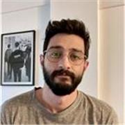Diseñador gráfico con más de 11 de experiencia. Podemos abordar cualquier área que necesites. 