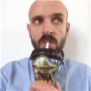 Offro lezioni di copywriting per chi voglia imparare a scrivere in ambito comunicativo.