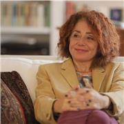 Laureata in Storia dell'arte impartisce lezioni di storia dell'Arte a studenti delle scuola media e liceo