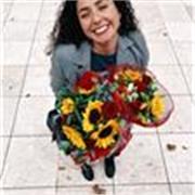 Buenas! Soy Chiara, tengo 25 años y me gradué en comunicación en Italia y acabo de terminar un Master en la universidad de Málaga